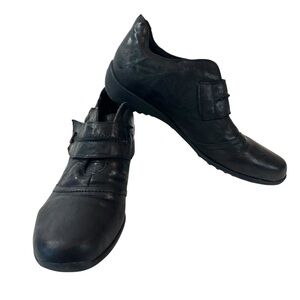 Munro American Slip On Loafers Womens Size 9 Black